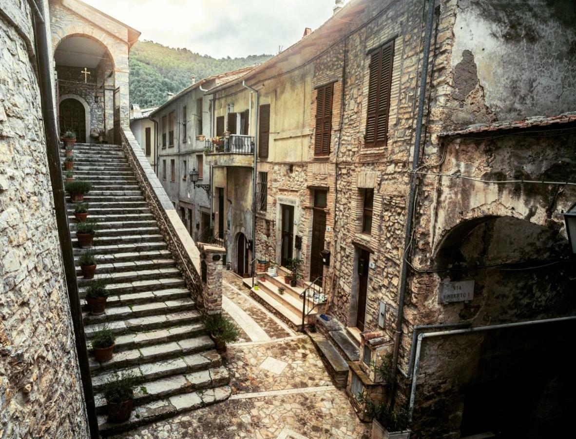 La Residenza Dei Papi Villa Papigno Bagian luar foto